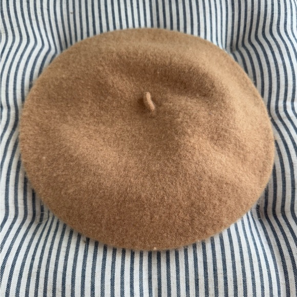Vintage Tan Beret - Picture 3 of 8